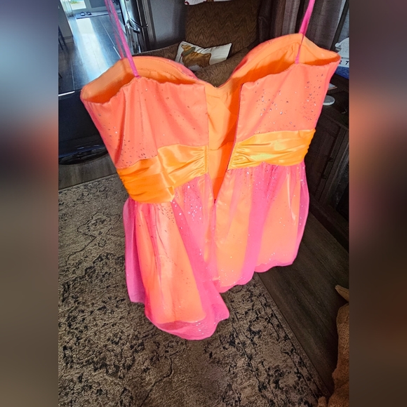 Dress - Picture 2 of 2